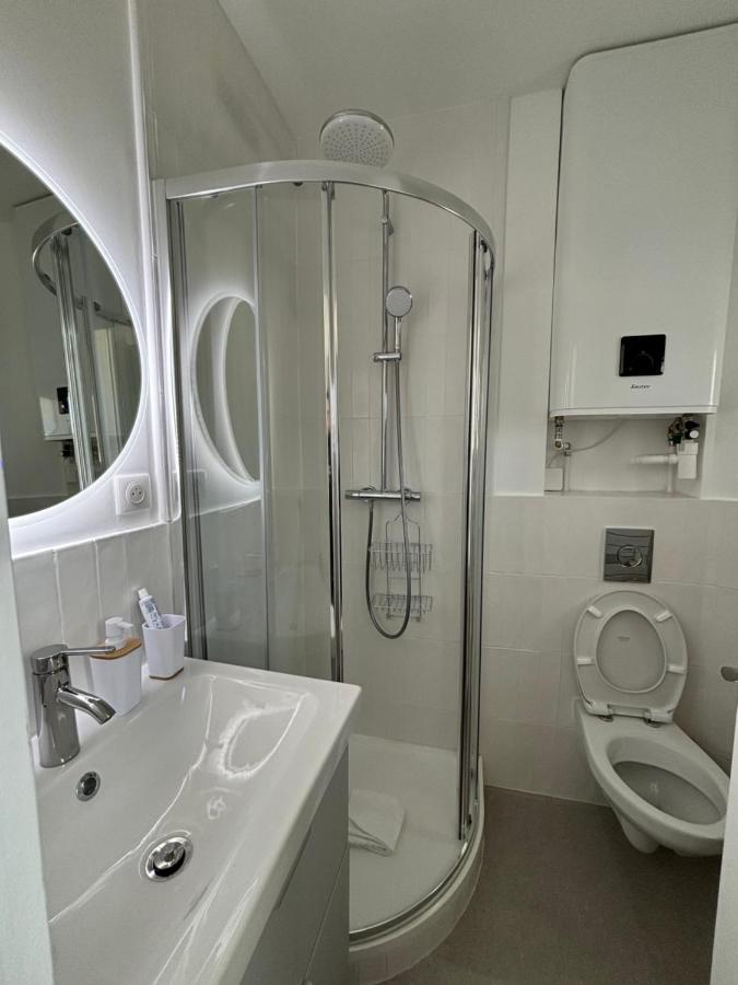 Apartment Le - Parking Gratuit, Wifi, Rer C *